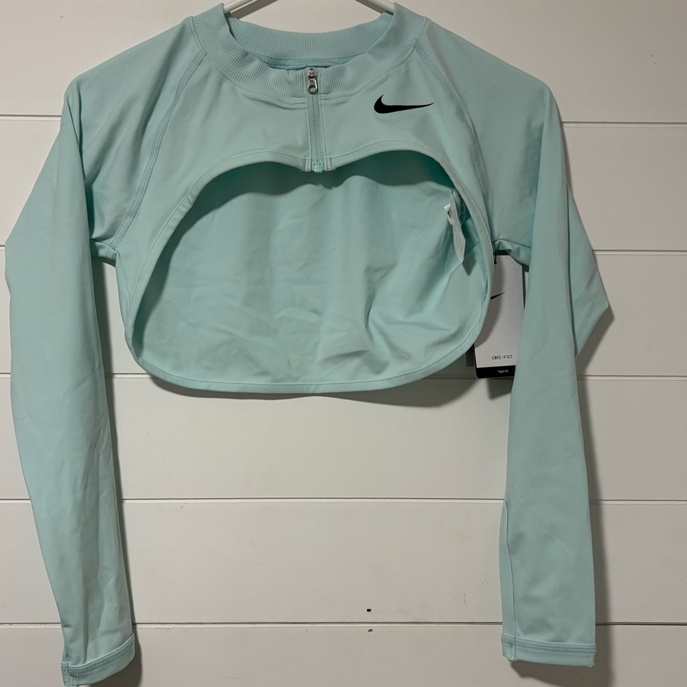 NWT  Women’s Nike Tennis Shrug Size Small Aqua
